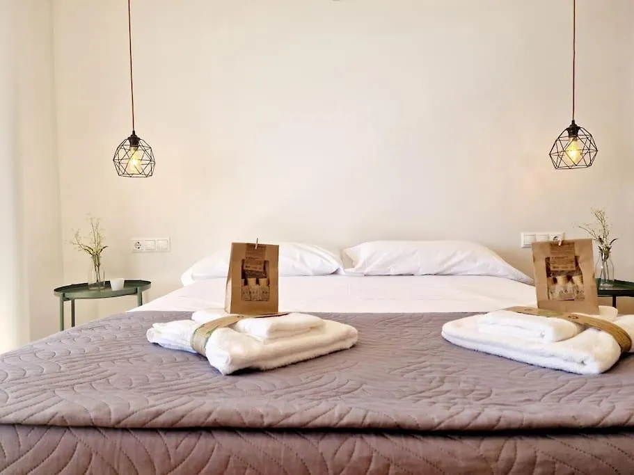 Beachfront Dream: Prime Location With Sea Views Fuengirola Daire