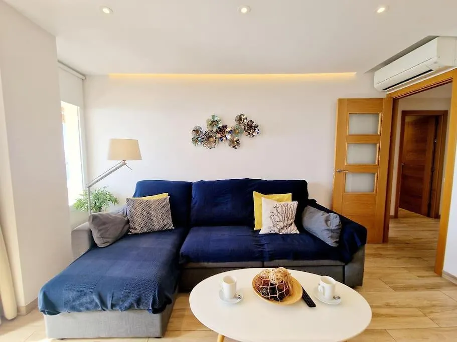 Daire Beachfront Dream: Prime Location With Sea Views Fuengirola